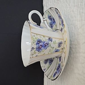 Royal Albert tea cup & saucer